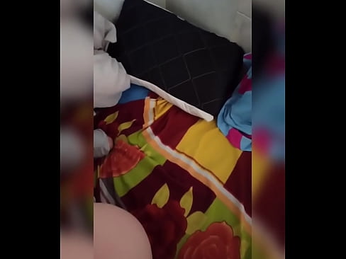 ❤️ Mano kambariokė lieka namuose viena, nes jos vyras atostogauja, o aš pasinaudoju proga ją išdulkinti ir užpildyti jos užpakalį pienu ❤️ Porno prie mūsų